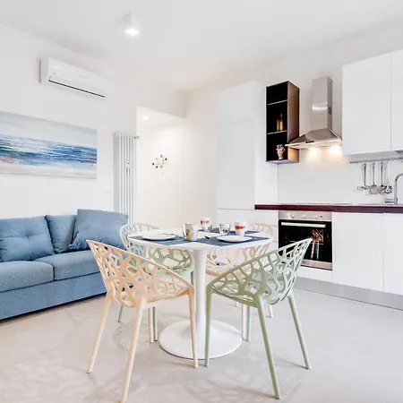 Guesthost - Vista Su San Luca Apartment