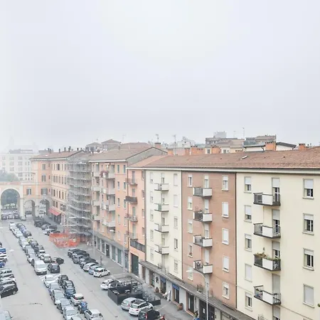 Apartment Guesthost - Vista Su San Luca Bologna